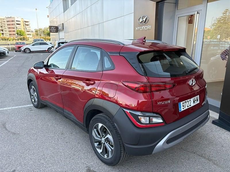 Usado Hyundai Kona 141 HP (103 kW) 2023 Vermelho SUV
