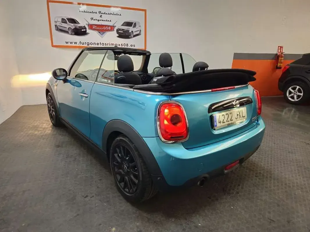 Usado Mini Cooper Cabriolet 136 CV (100 kW) 2019 Gris Descapotable