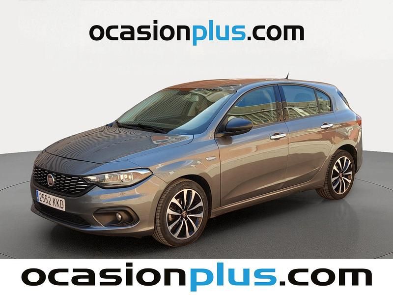 Usado Fiat Tipo Lounge 120 CV (88 kW) 2018 Gris Utilitario