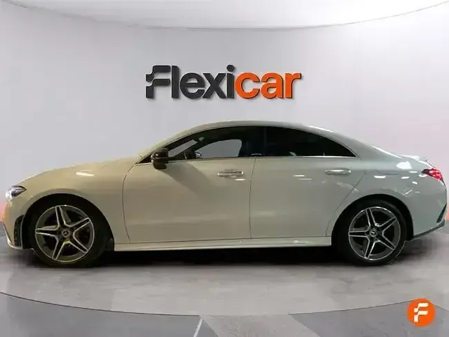 Usado Mercedes CLA180 AMG line 136 CV (100 kW) 2020 Blanco Berlina