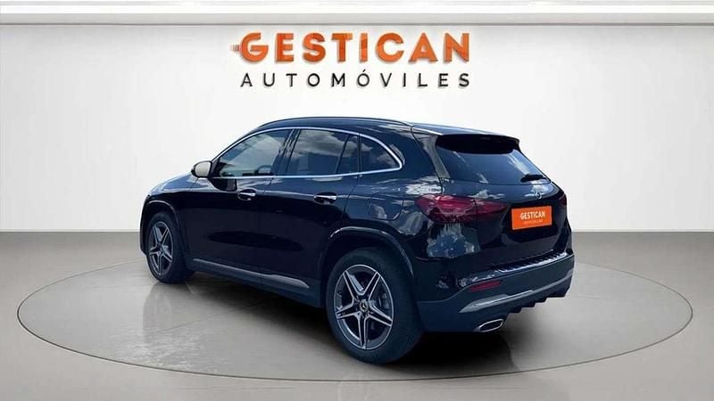 Usado Mercedes GLA250 218 CV (160 kW) 2021 Negro SUV