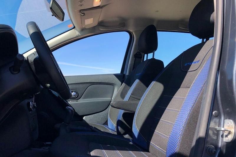 Usado Dacia Sandero Stepway 101 CV (74 kW) 2020 Gris Berlina