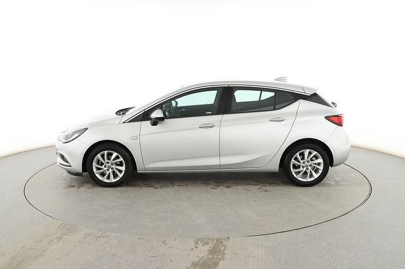 Usado Opel Astra Dynamic 125 CV (91 kW) 2018 Gris Utilitario