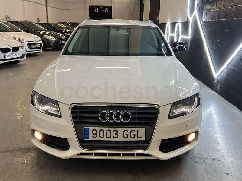 Usado Audi A4 143 CV (105 kW) 2008 Blanco Familiar