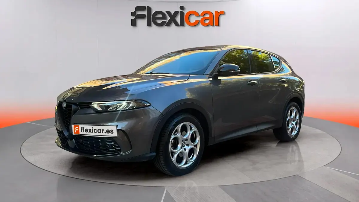 Usado Alfa Romeo Tonale Sprint 131 CV (96 kW) 2023 Gris SUV