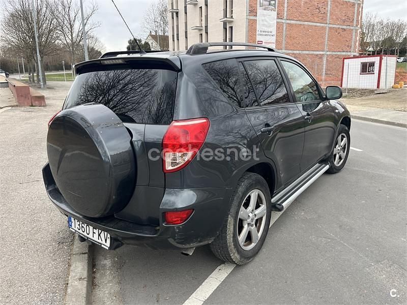 Usado Toyota RAV4 Executive 152 CV (111 kW) 2007 Negro SUV