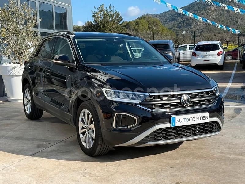 Usado VW T-Roc 110 CV (80 kW) 2024 Negro SUV