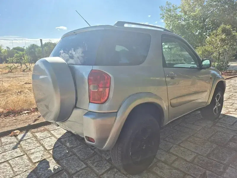 Usado Toyota RAV4 Luna 150 CV (110 kW) 2002 Gris / plata SUV