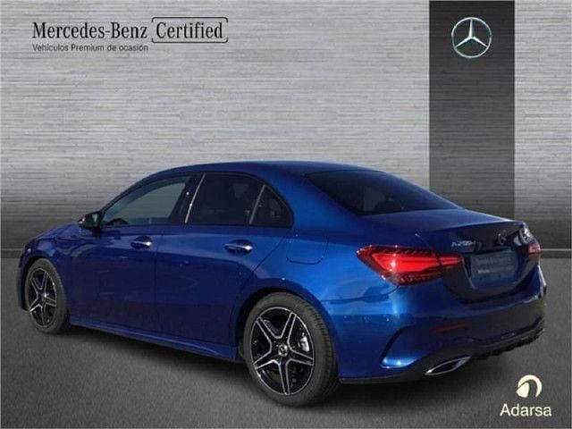 Usado Mercedes A200 AMG line 150 CV (110 kW) 2025 Pintura Berlina