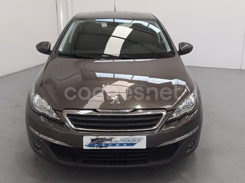 Negro Usado 2014 Peugeot 308 Access Berlina | 9500 € (Precio justo) - Imagen 1/4