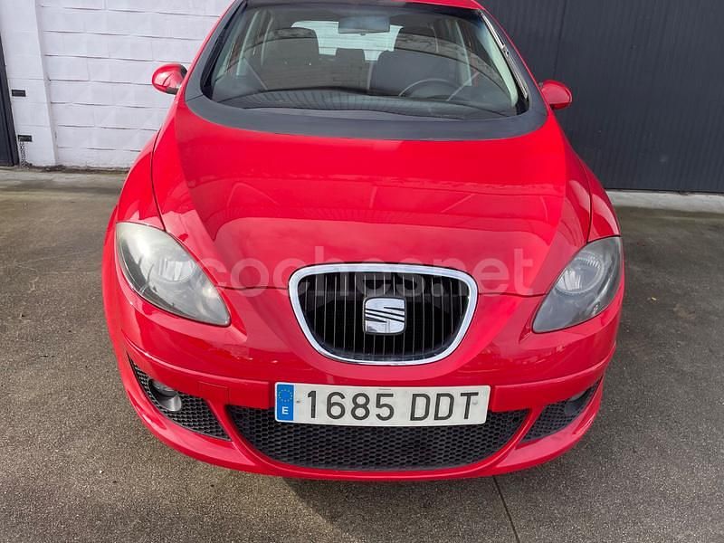 Usado Seat Altea Sport 140 CV (102 kW) 2005 Rojo Berlina