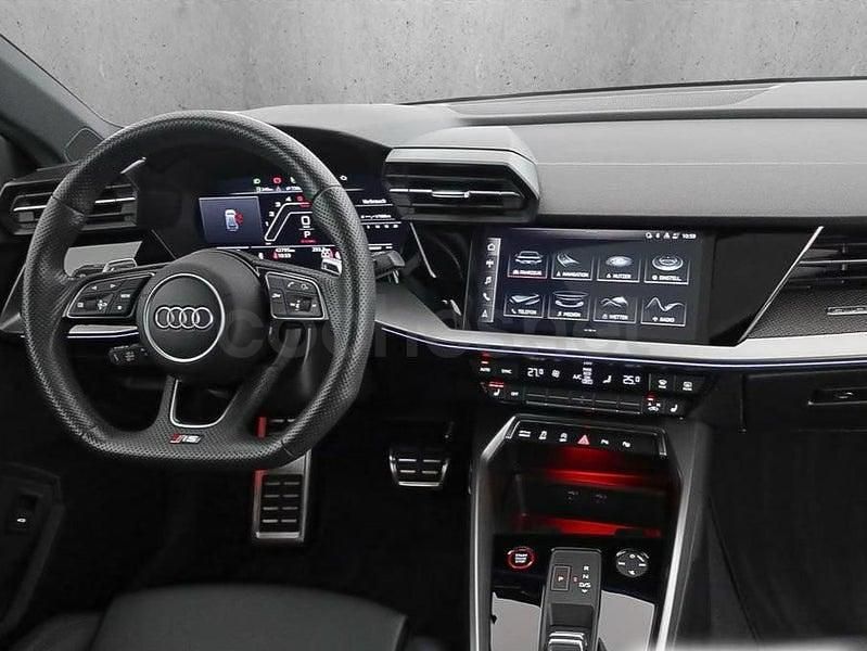Usado Audi RS3 400 CV (294 kW) 2023 Gris / plata Berlina