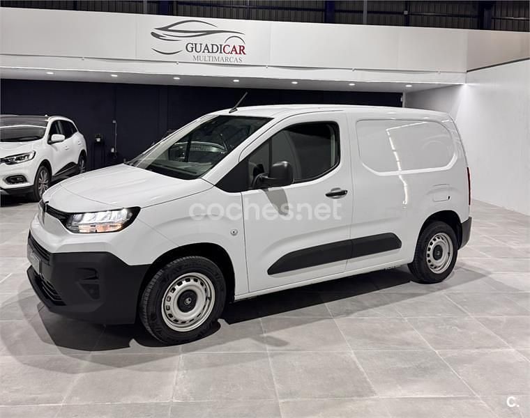 Usado Citroën Berlingo 102 CV (75 kW) 2025 Blanco Monovolumen