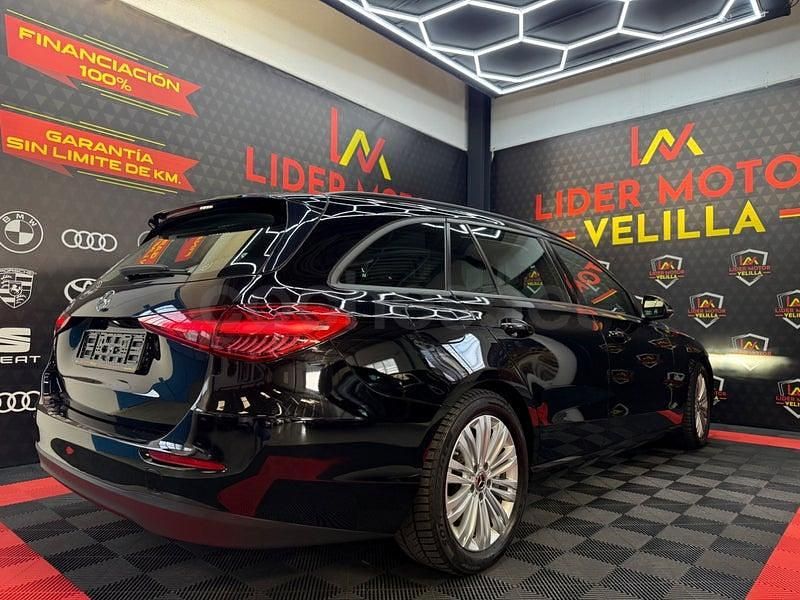 Usado Mercedes C220 200 CV (147 kW) 2024 Negro Familiar