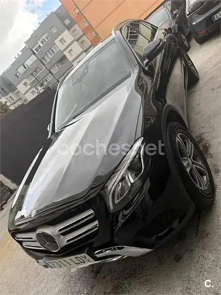 Usado Mercedes GLC220 AMG line 170 CV (125 kW) 2017 Negro SUV