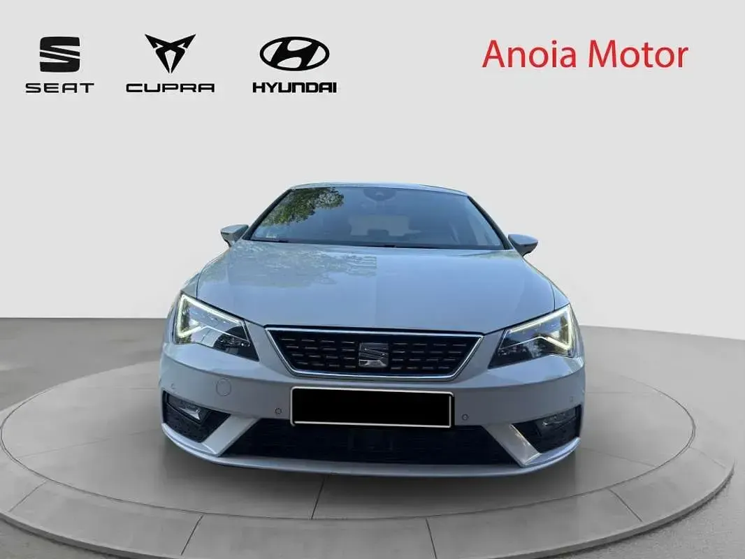 Usado Seat Leon XCELLENCE 150 CV (110 kW) 2019 Blanco Utilitario