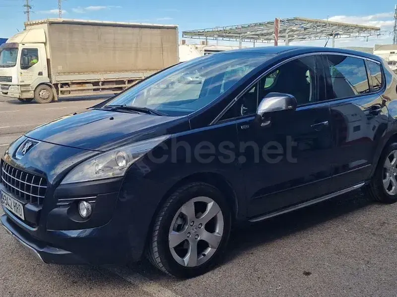 Usado Peugeot 3008 Style 115 CV (84 kW) 2013 Azul Familiar