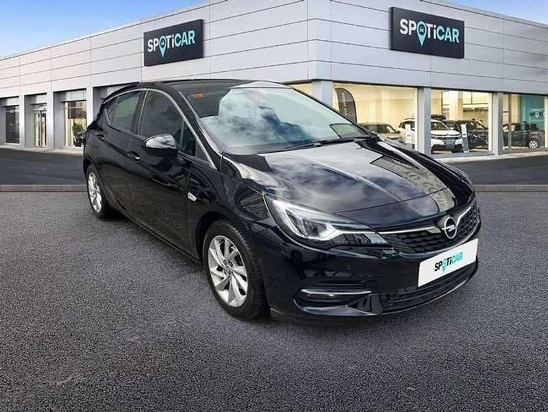 Usado Opel Astra Elegance 147 CV (108 kW) 2020 Negro Berlina