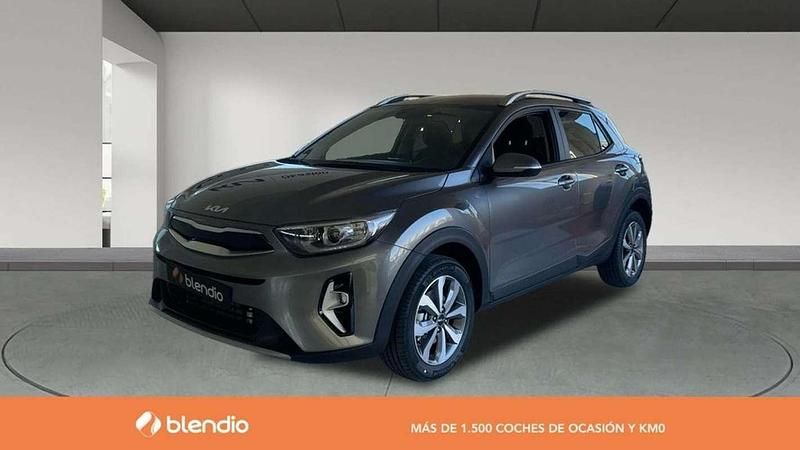 Gris Usado 2025 Kia Stonic SUV | 19.690 € (Precio justo) - Imagen 1/4