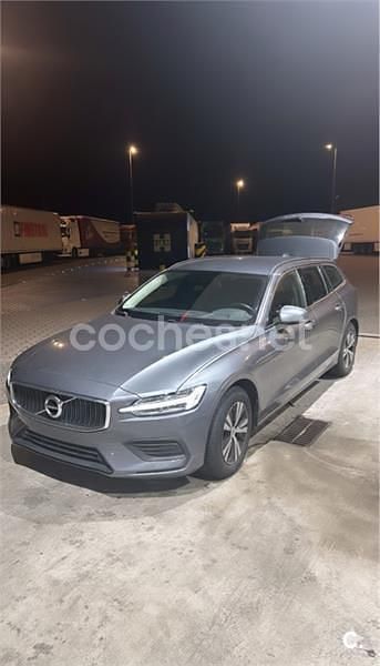 Usado Volvo V60 Momentum 150 CV (110 kW) 2019 Gris / plata Familiar