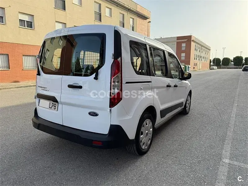Usado Ford Tourneo Connect Trend 122 CV (89 kW) 2023 Blanco Monovolumen