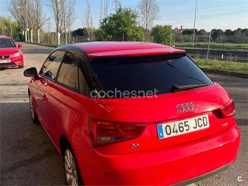 Usado Audi A1 Premium 86 CV (63 kW) 2015 Rojo Utilitario