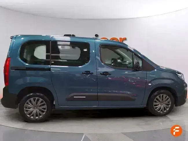 Usado Citroën Berlingo 102 CV (75 kW) 2025 Verde Monovolumen