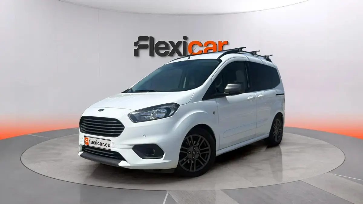 Usado Ford Tourneo Courier Sport 100 CV (73 kW) 2020 Blanco Monovolumen