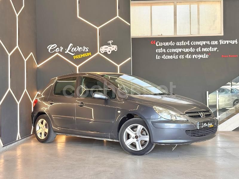 Usado Peugeot 307 110 CV (80 kW) 2005 Gris / plata Berlina