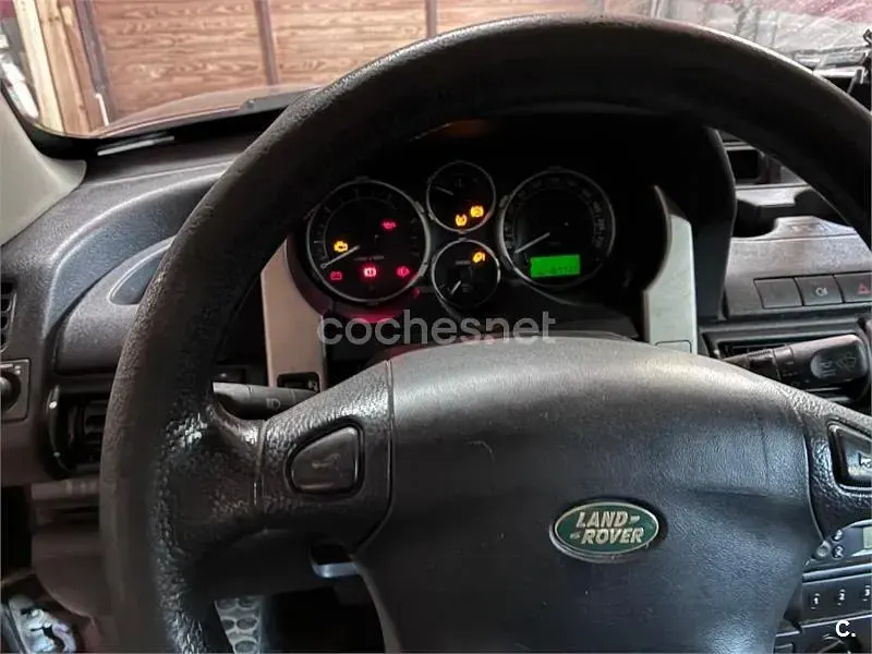 Usado Land Rover Freelander S 112 CV (82 kW) 2004 Rojo SUV