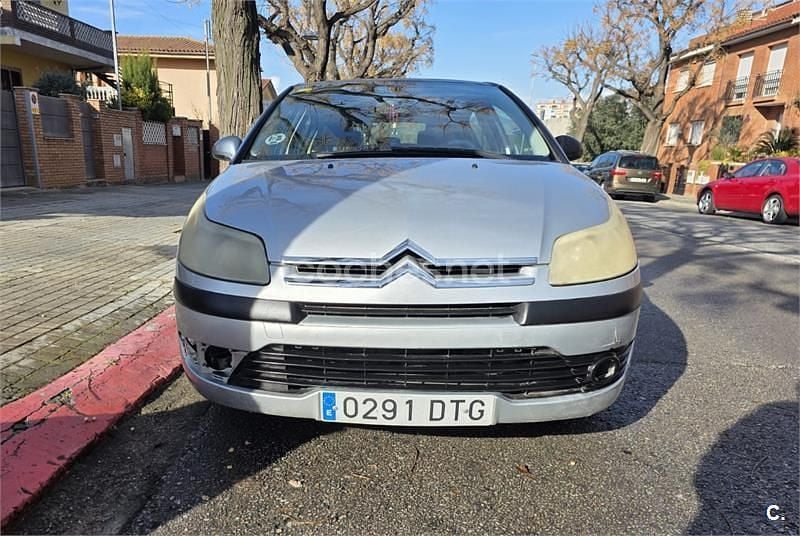 Gris / plata Usado 2005 Citroën C4 Berlina | 1599 € (Buen precio) - Imagen 1/4