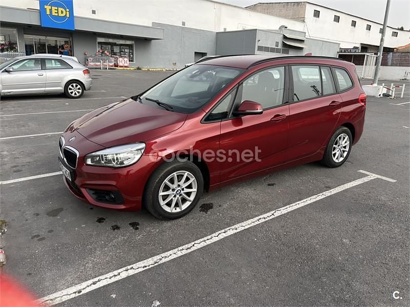 Usado BMW 218 150 CV (110 kW) 2017 Rojo Familiar