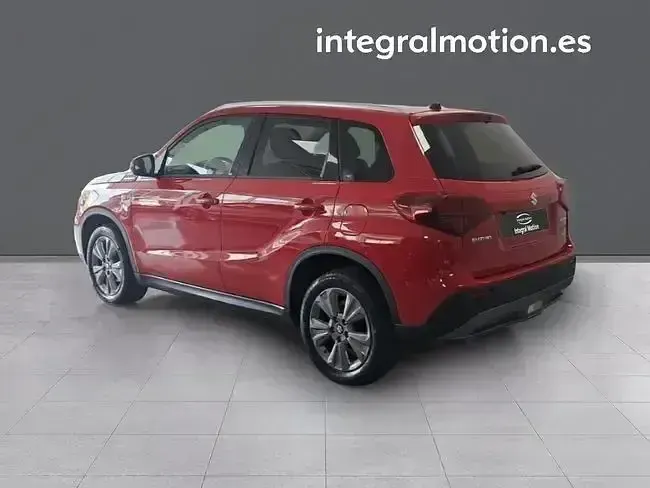 Usado Suzuki Vitara 115 CV (84 kW) 2022 Rojo SUV
