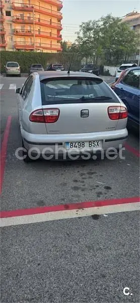 Usado Seat Leon Stella 105 CV (77 kW) 2002 Gris / plata Utilitario