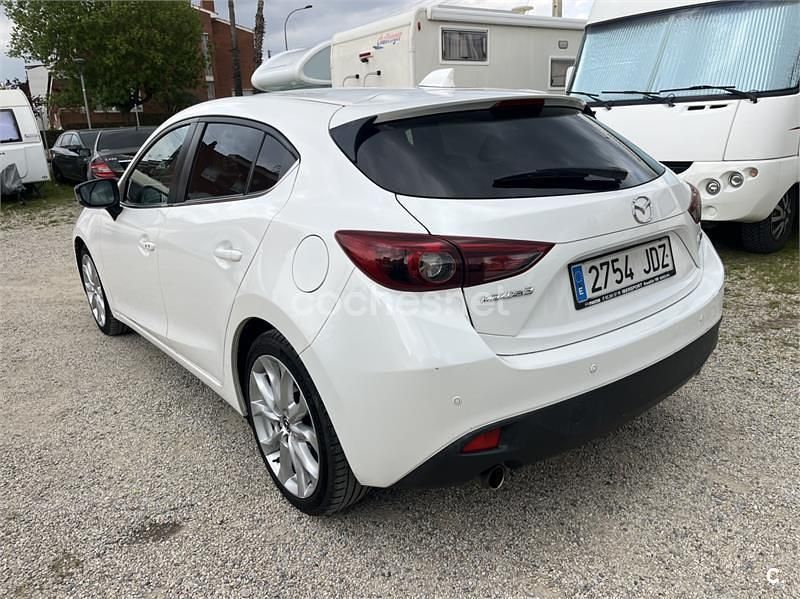 Usado Mazda 3 Luxury 120 CV (88 kW) 2015 Blanco Berlina