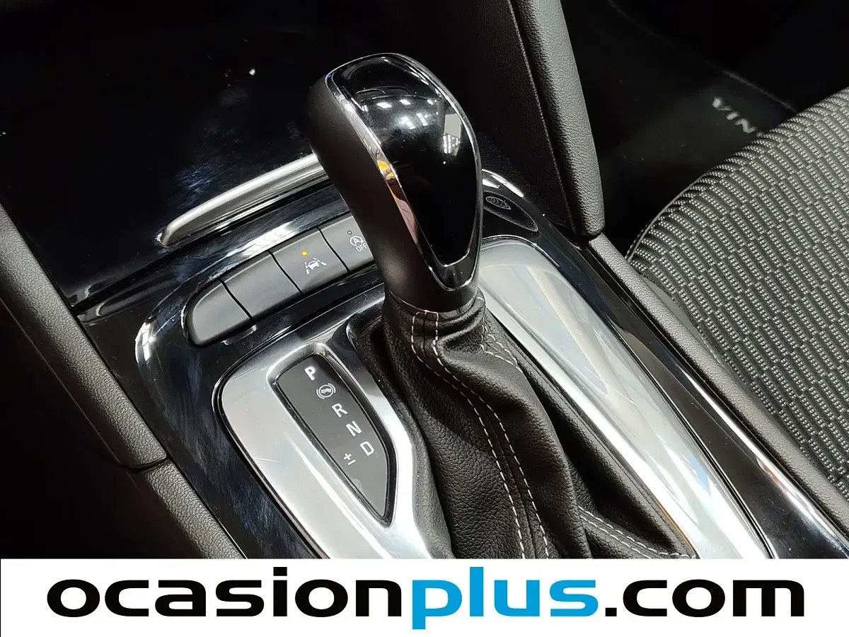 Usado Opel Insignia Innovation 165 CV (121 kW) 2019 Azul Berlina
