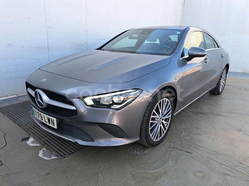 Gris / plata Usado 2022 Mercedes CLA250e Berlina | 27.900 € (Buen precio) - Imagen 1/4