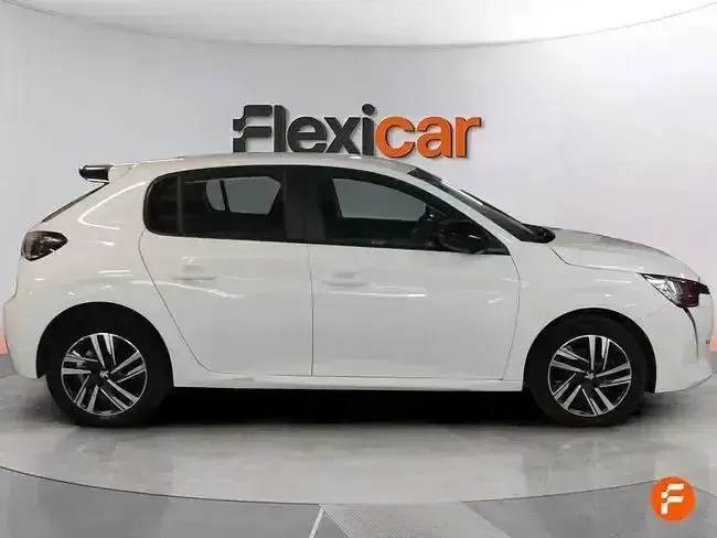 Usado Peugeot 208 Active 100 CV (73 kW) 2023 Blanco Utilitario