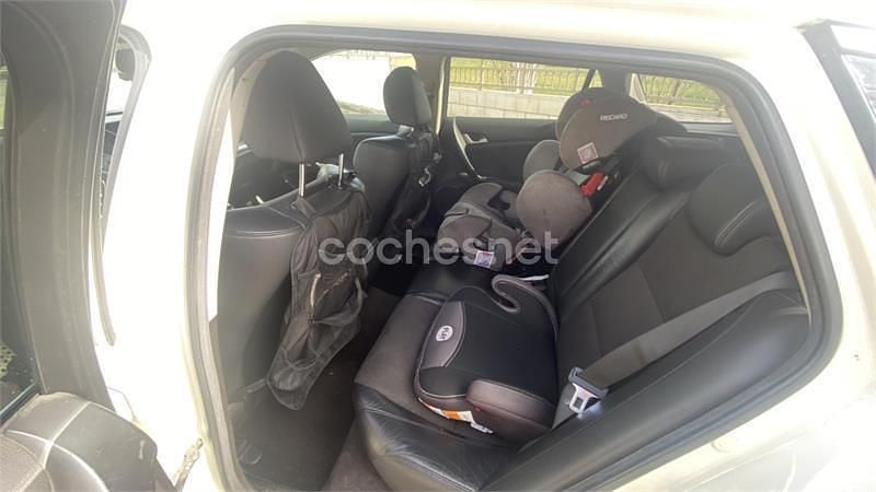 Usado Honda Accord Type S 180 CV (132 kW) 2011 Blanco Familiar