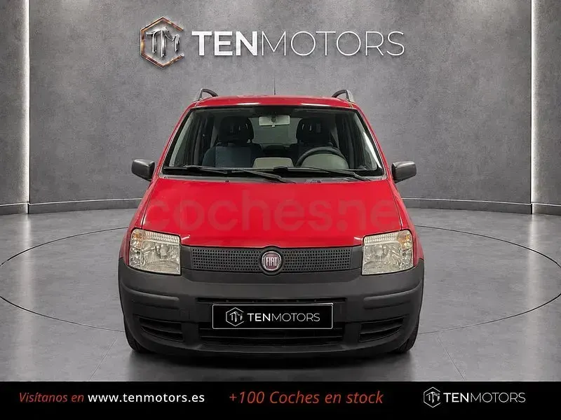 Usado Fiat Panda Dynamic 60 CV (44 kW) 2004 Granate Utilitario