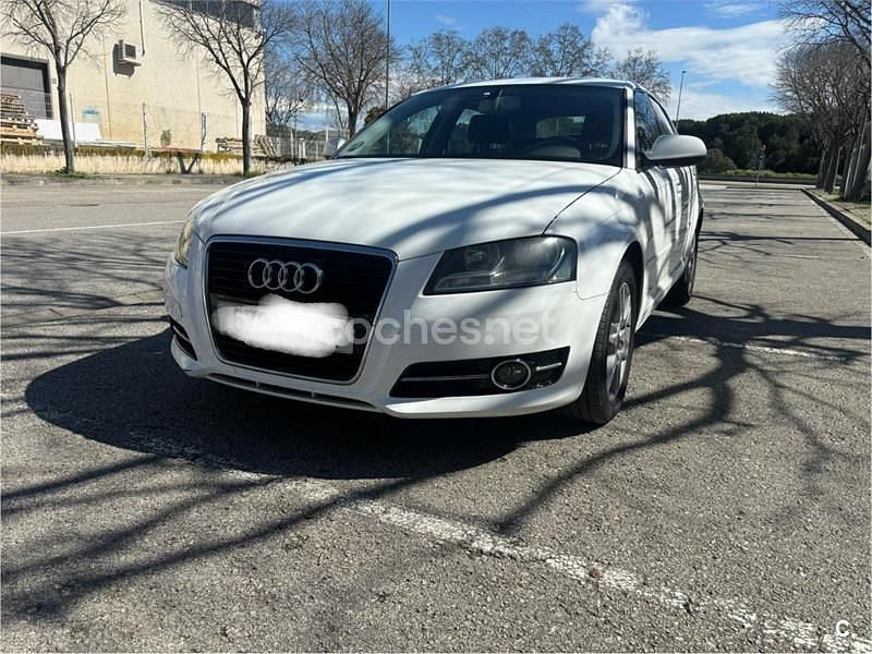 Usado Audi A3 Ambition 105 CV (77 kW) 2011 Blanco Utilitario