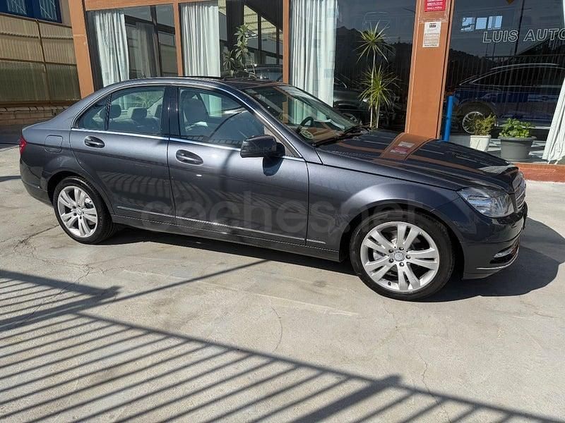 Usado Mercedes C220 Avantgarde 170 CV (125 kW) 2012 Gris / plata Berlina