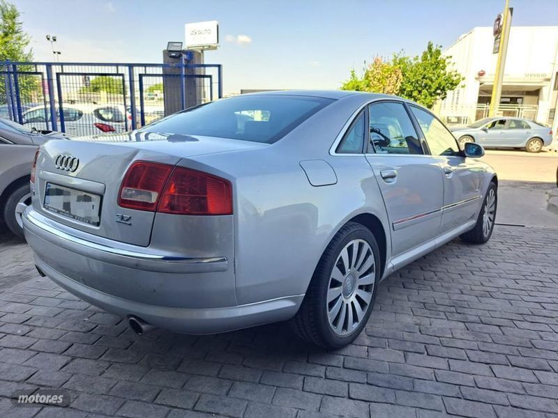 Usado Audi A8 2004 Gris Berlina