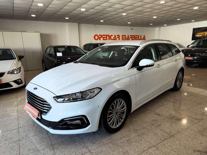 Usado Ford Mondeo Titanium 186 CV (136 kW) 2021 Blanco Familiar