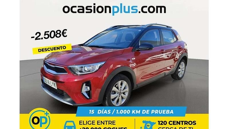 Usado Kia Stonic Plus 101 HP (74 kW) 2022 Vermelho SUV
