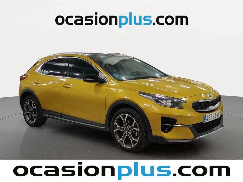 Usado Kia XCeed 136 CV (100 kW) 2021 Amarillo SUV