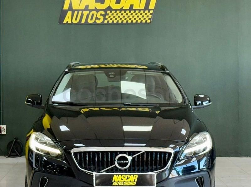 Usado Volvo V40 CC 120 CV (88 kW) 2018 Negro Familiar
