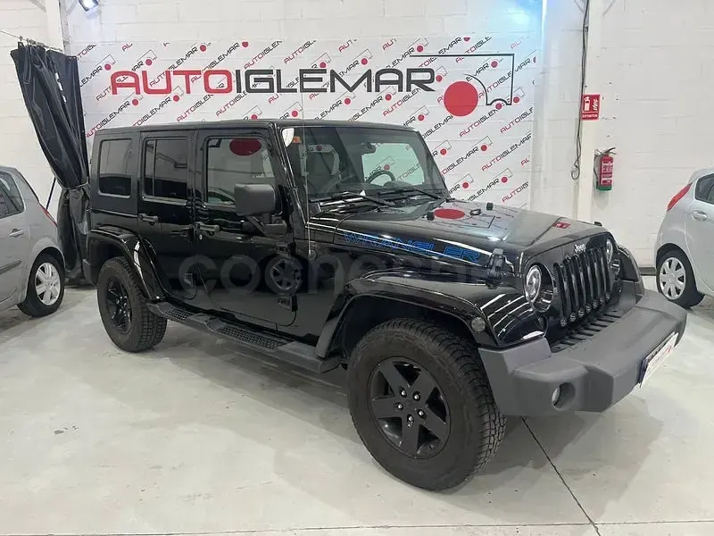 Usado Jeep Wrangler Unlimited Sahara 177 CV (130 kW) 2008 Negro SUV