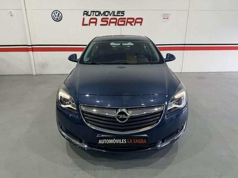 Usado Opel Insignia Cosmo 120 CV (88 kW) 2016 Azul Utilitario