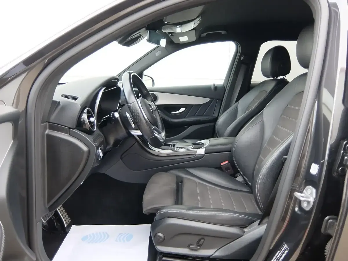 Usado Mercedes GLC200 163 CV (119 kW) 2021 Gris SUV